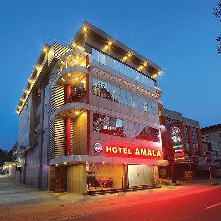 Hotel Amala Pathanāmthitta Exterior photo