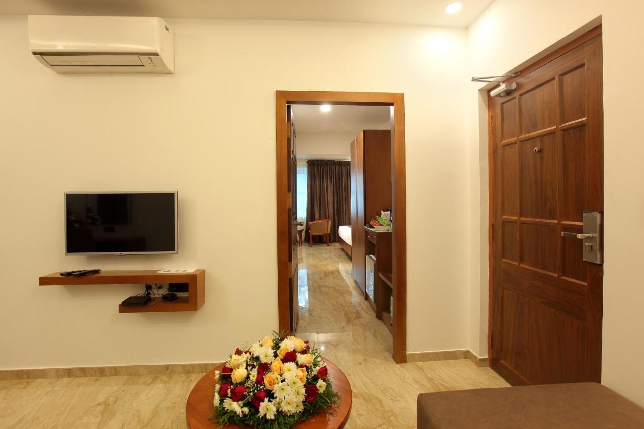 Hotel Amala Pathanāmthitta Exterior photo