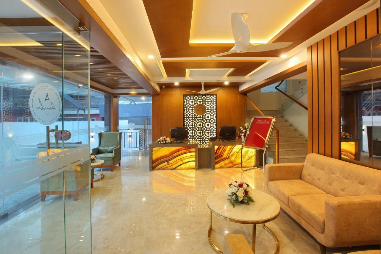 Hotel Amala Pathanāmthitta Exterior photo